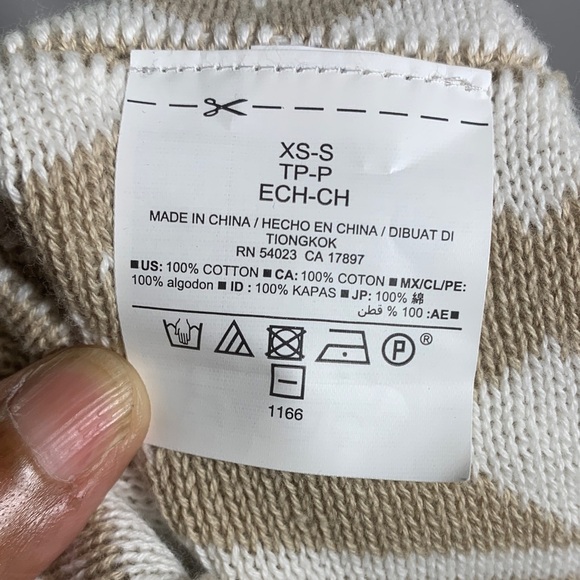 Old Navy Women's  Tan Geometric Fringe Open Front Poncho Wrap Size XS/S - Picture 4 of 5